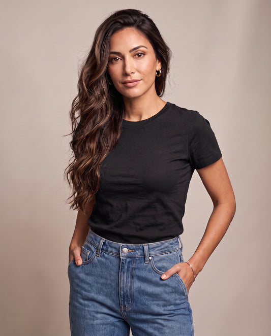 [axio-cor:preto] Camiseta Básica Essencial Feminina AXIO preta - vista frontal